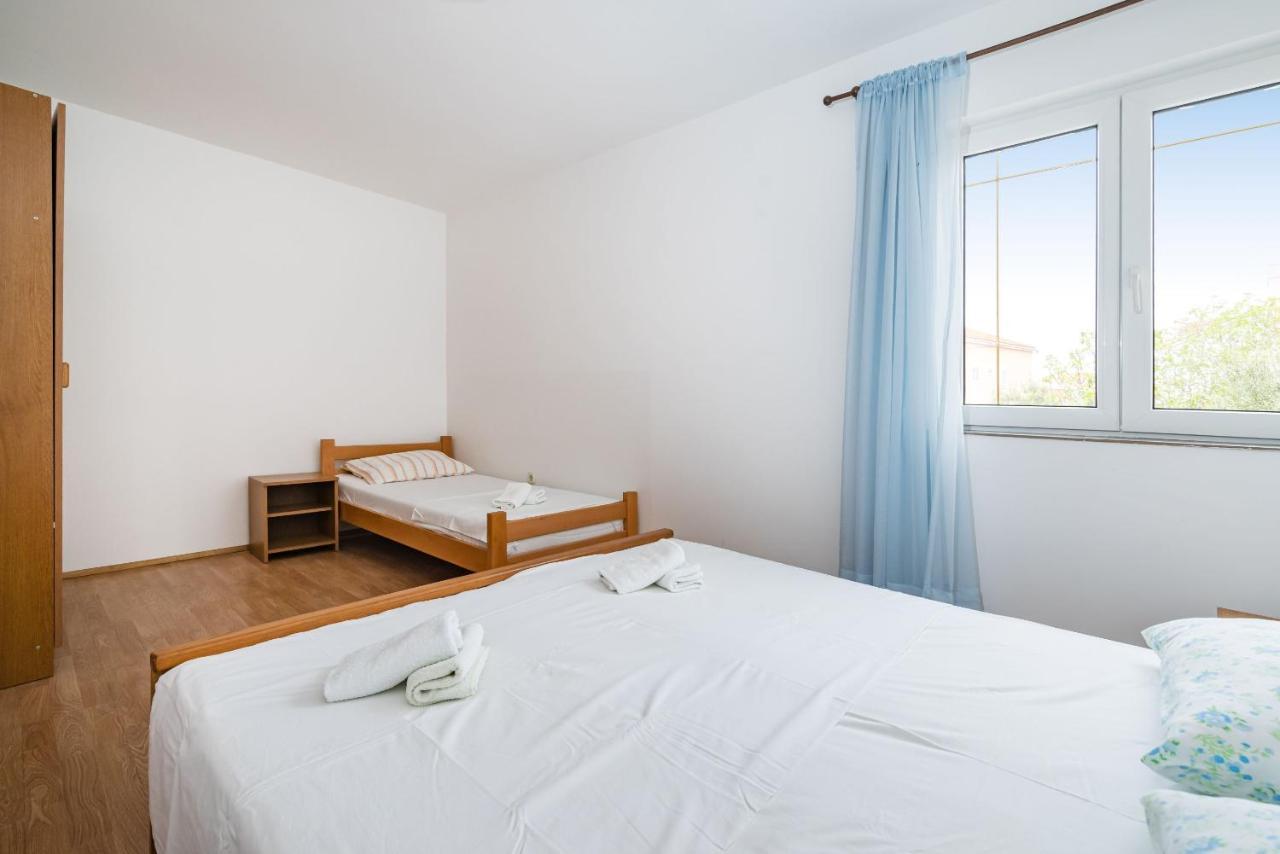 Nice Apartment Silvia ノヴァリャ エクステリア 写真